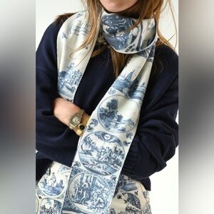 YLLW DELFT KNIT SCARF blue white art print wrap yellow the label wool blend